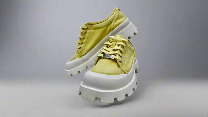 Înainte - Steve Madden Chunky Sole: Curățare Profesională